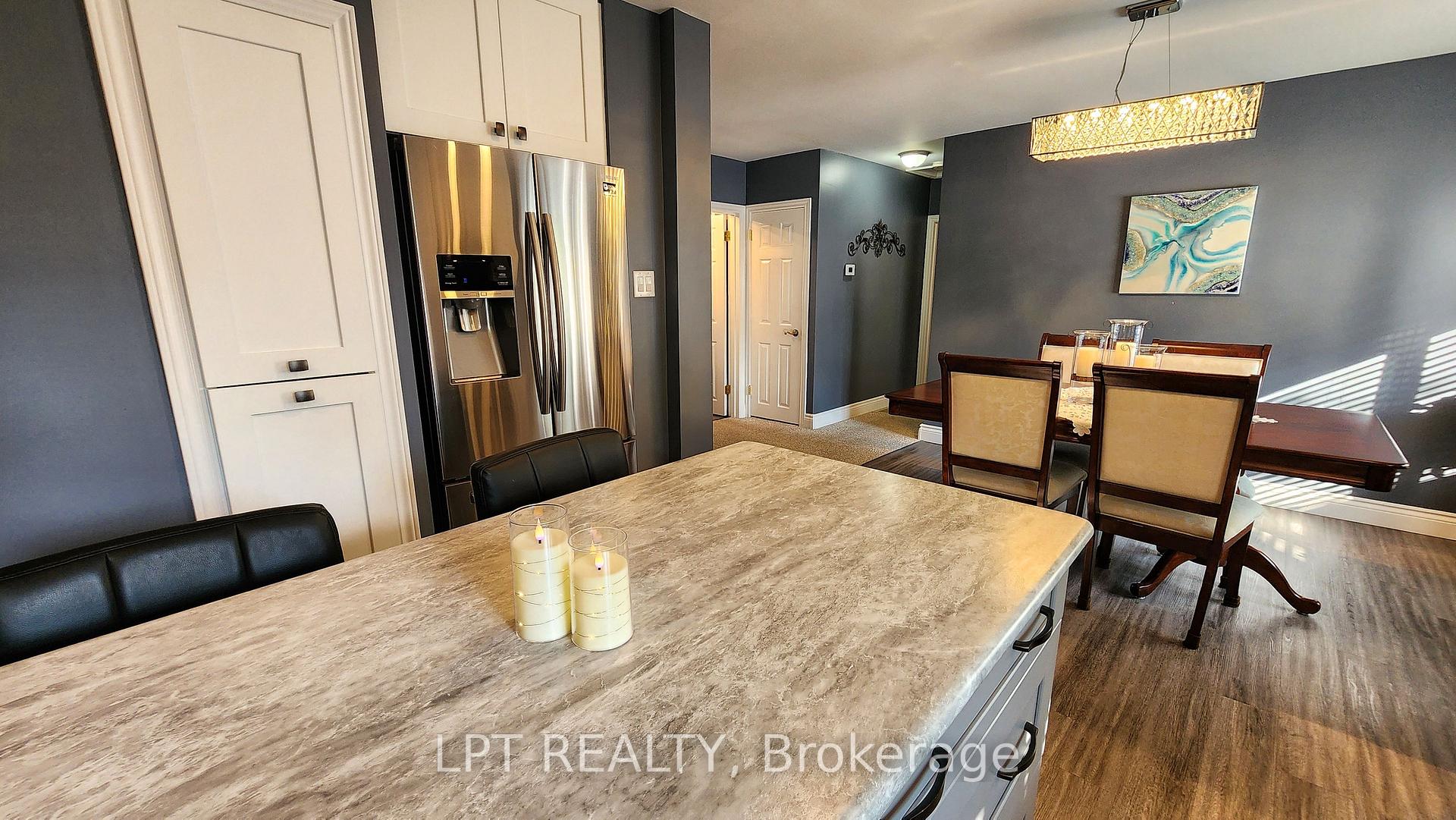 Photo 10 of 25 Davidson Street, Barrie, Wellington — HOMEH