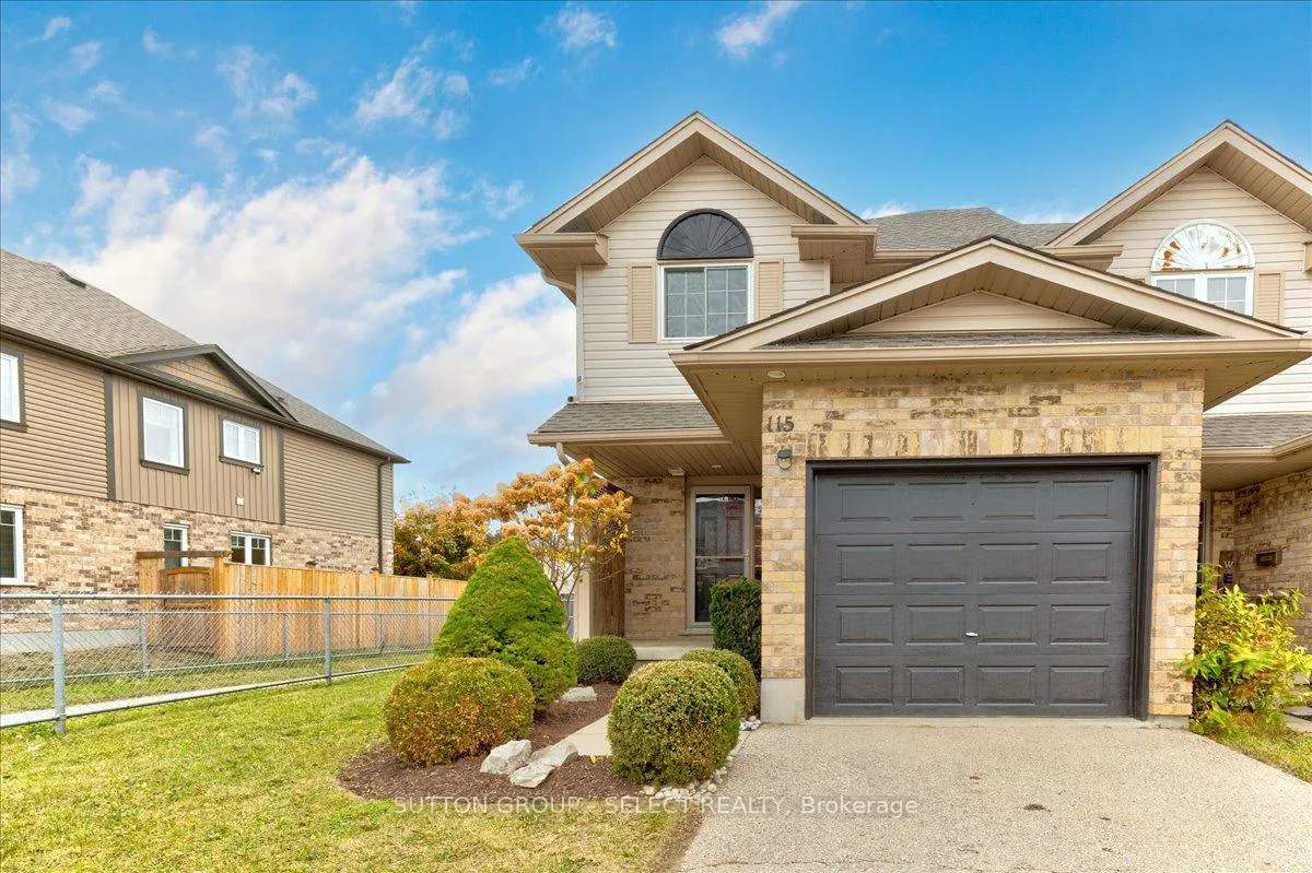 Photo 2 of 115 Templewood Drive, Kitchener — HOMEH