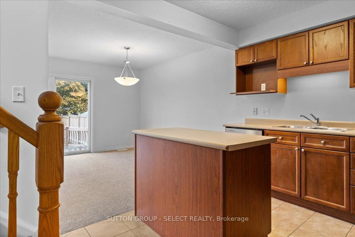Photo 6 of 115 Templewood Drive, Kitchener — HOMEH