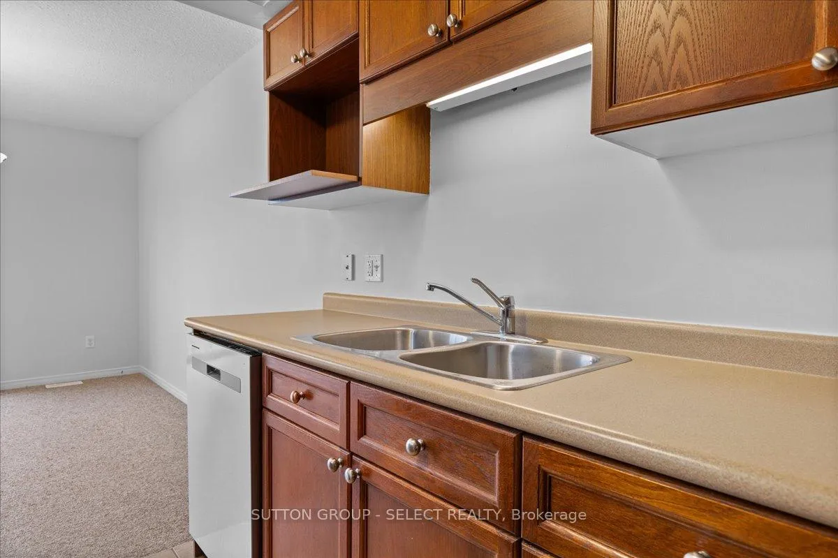 Photo 9 of 115 Templewood Drive, Kitchener — HOMEH