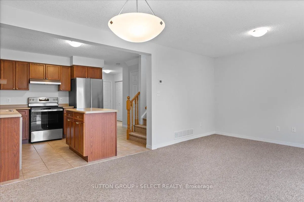 Photo 11 of 115 Templewood Drive, Kitchener — HOMEH