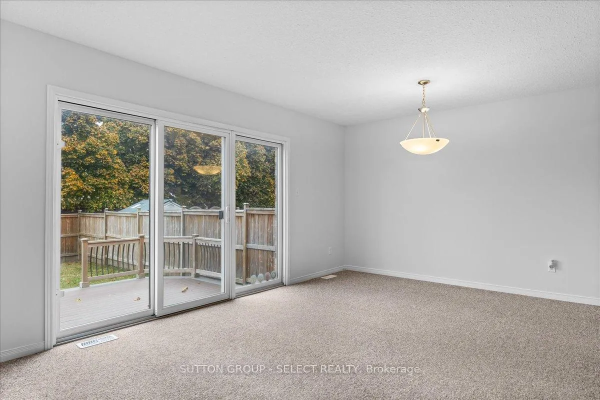 Photo 13 of 115 Templewood Drive, Kitchener — HOMEH