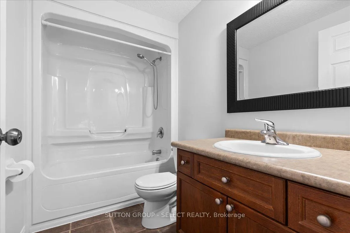 Photo 20 of 115 Templewood Drive, Kitchener — HOMEH