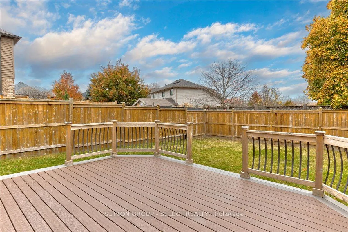 Photo 37 of 115 Templewood Drive, Kitchener — HOMEH