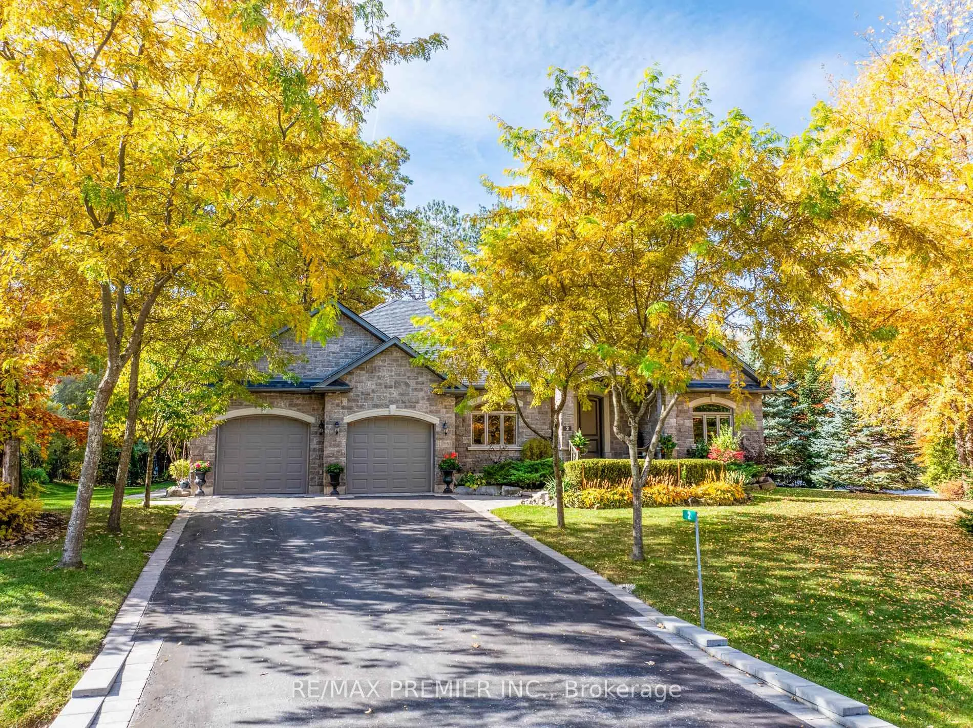 Front of 2 Hilltop Court
