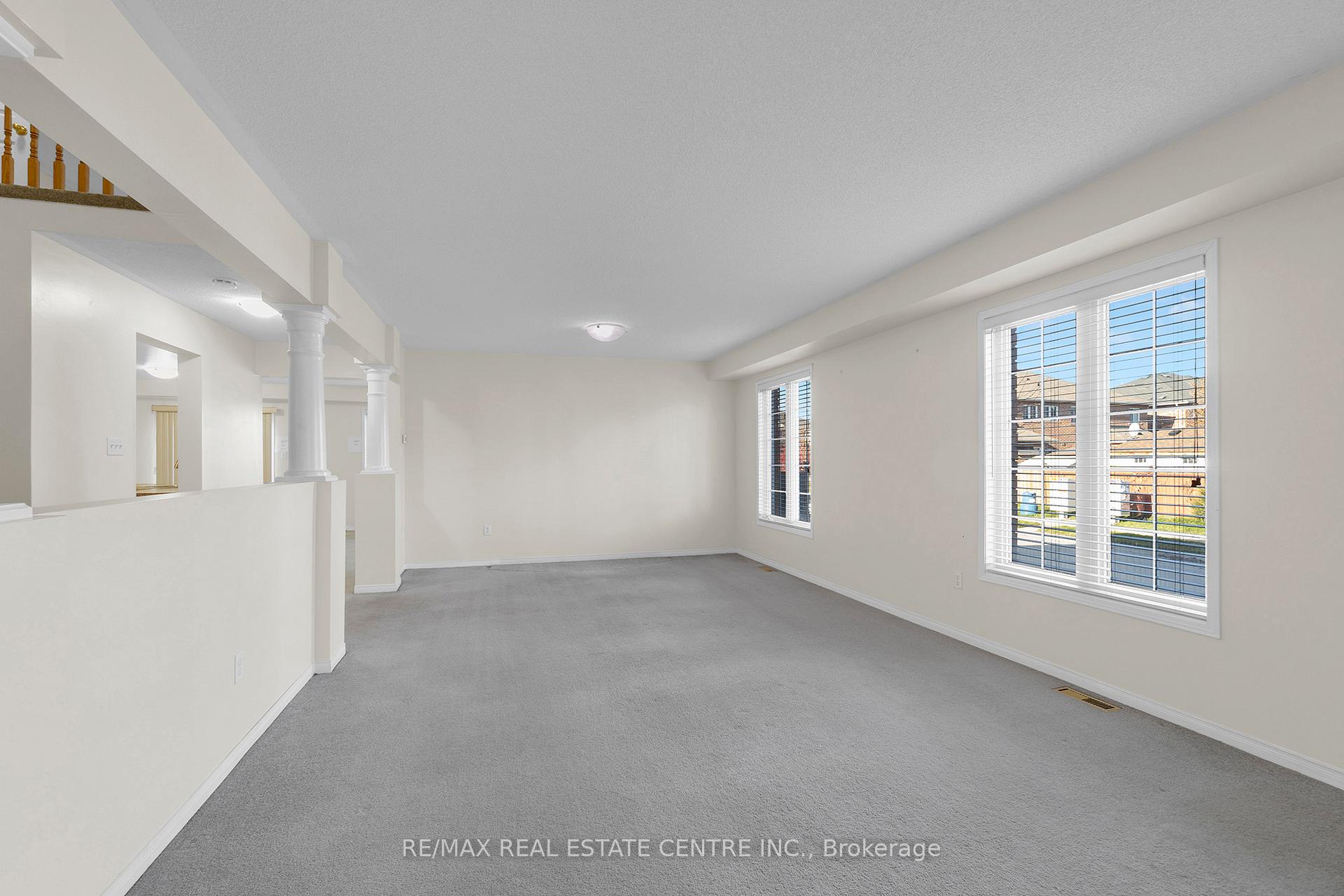Photo 7 of 36 Capistro Street, Brampton, Fletcher's Meadow — HOMEH