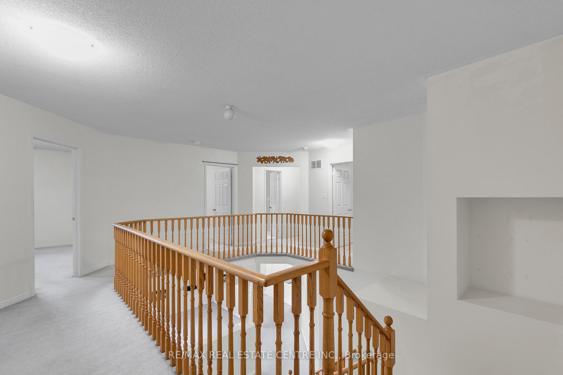 Photo 24 of 36 Capistro Street, Brampton, Fletcher's Meadow — HOMEH