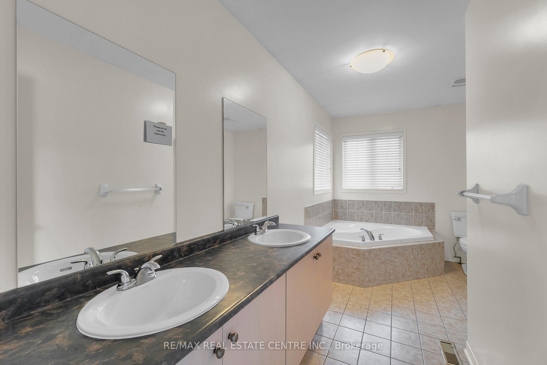 Photo 28 of 36 Capistro Street, Brampton, Fletcher's Meadow — HOMEH
