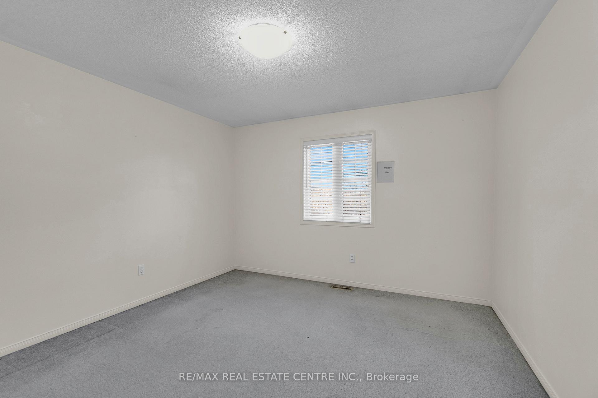 Photo 34 of 36 Capistro Street, Brampton, Fletcher's Meadow — HOMEH