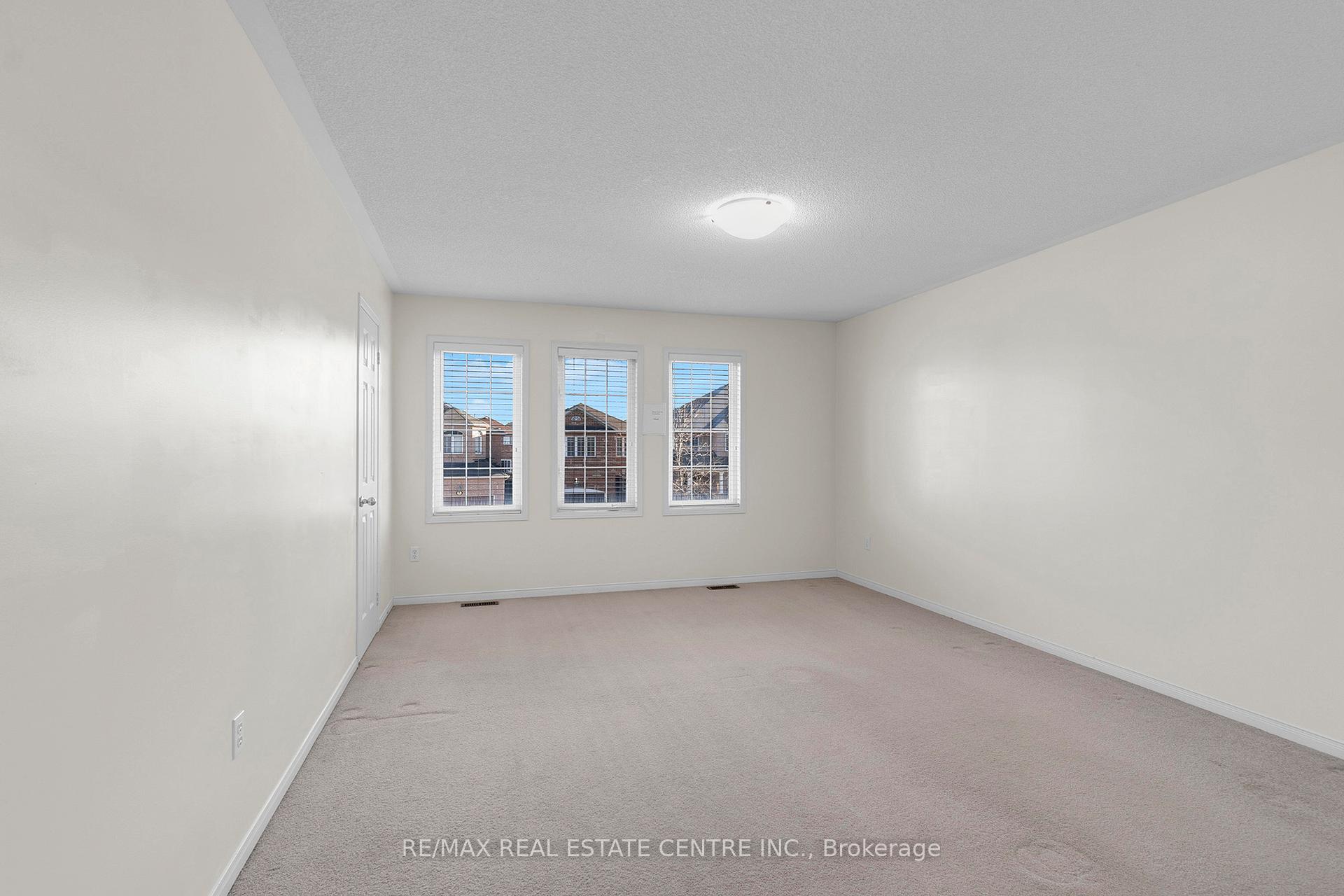 Photo 37 of 36 Capistro Street, Brampton, Fletcher's Meadow — HOMEH