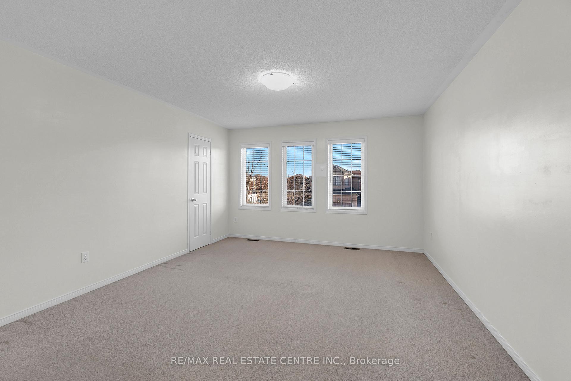 Photo 38 of 36 Capistro Street, Brampton, Fletcher's Meadow — HOMEH