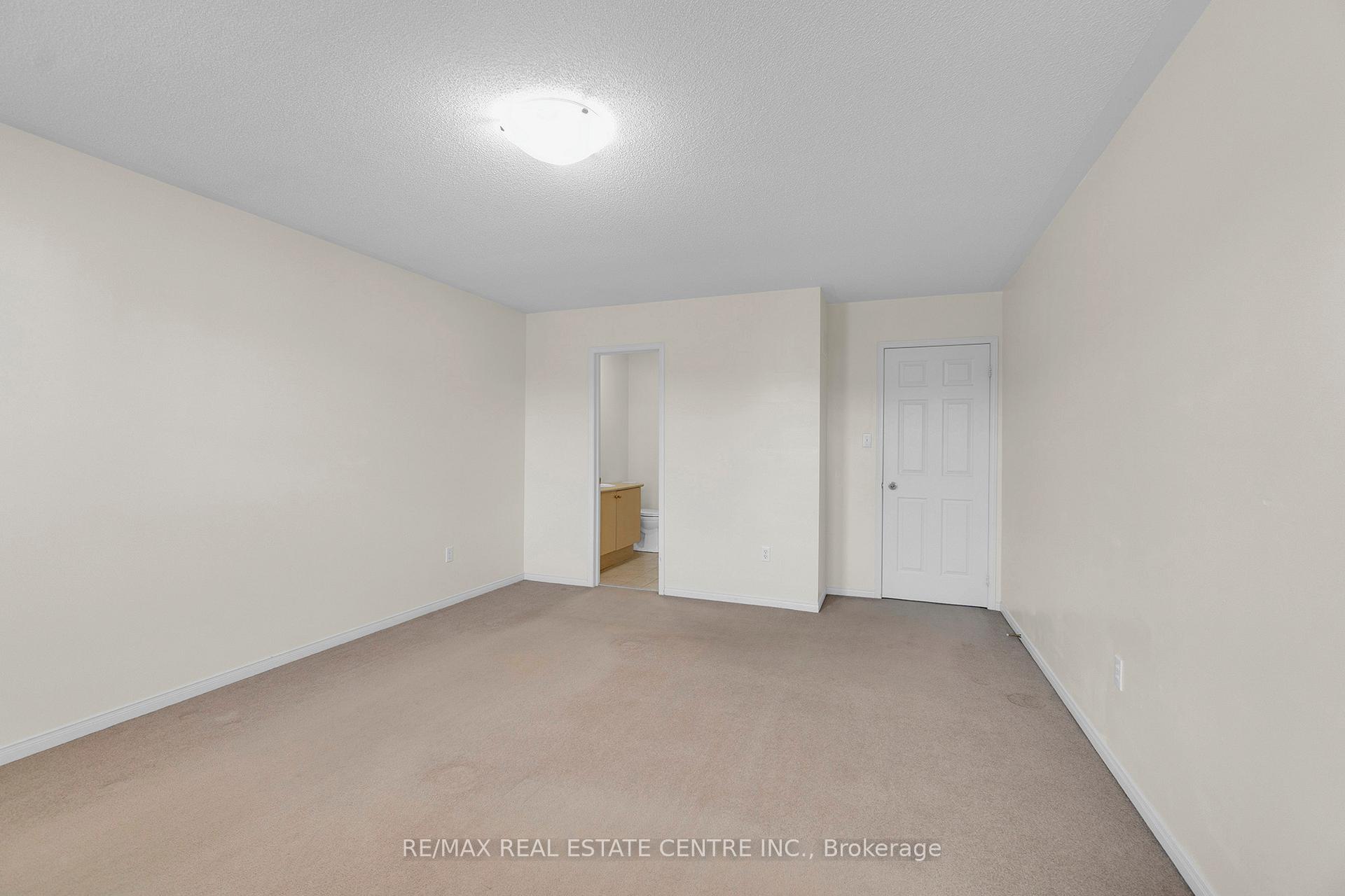 Photo 39 of 36 Capistro Street, Brampton, Fletcher's Meadow — HOMEH