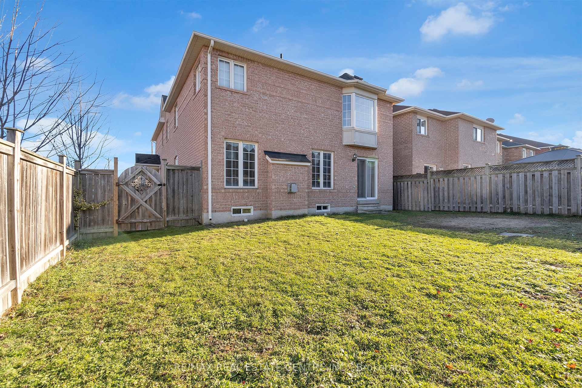 Photo 47 of 36 Capistro Street, Brampton, Fletcher's Meadow — HOMEH