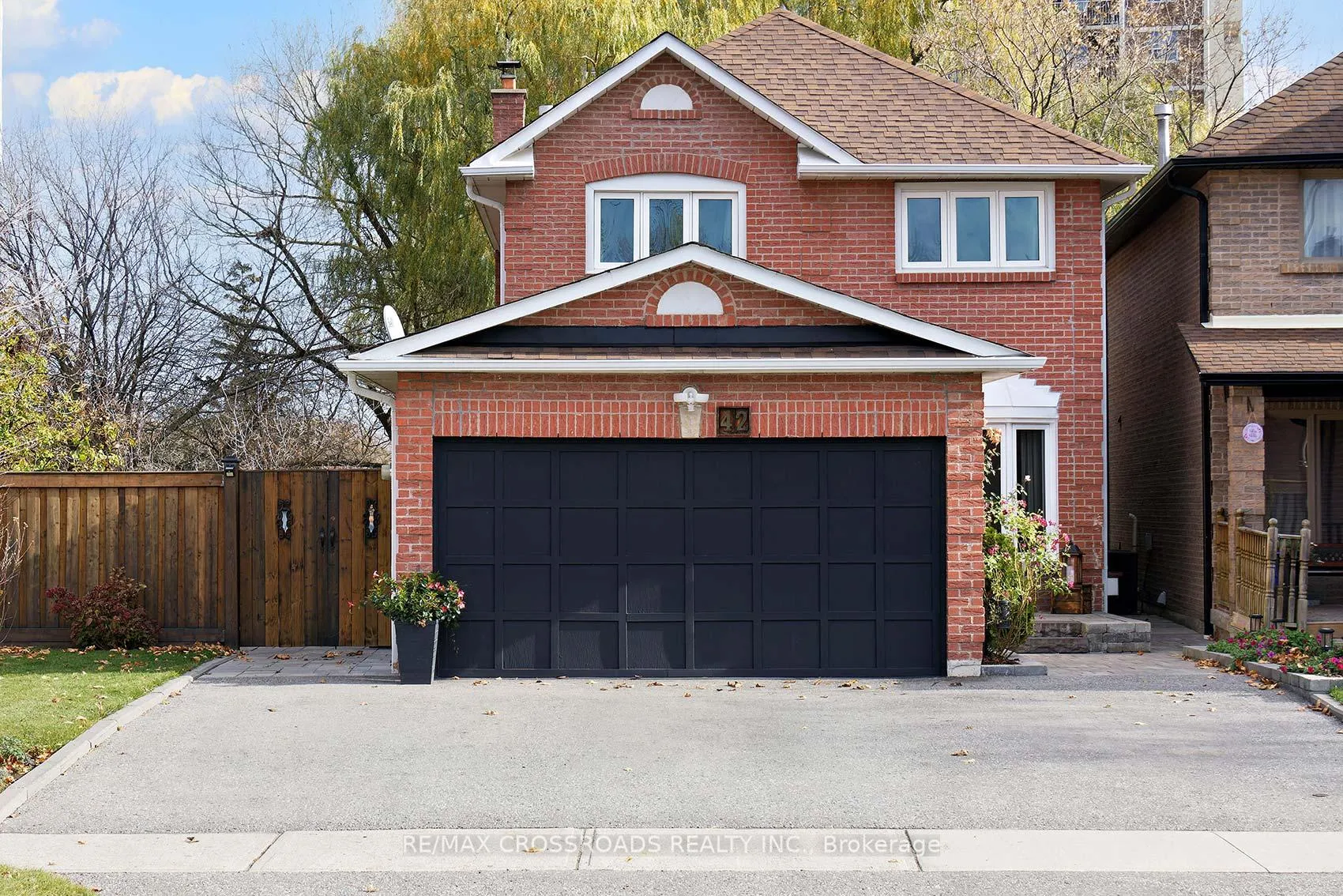 Photo 1 of 42 Bluebell Crescent, Whitby, Lynde Creek — HOMEH