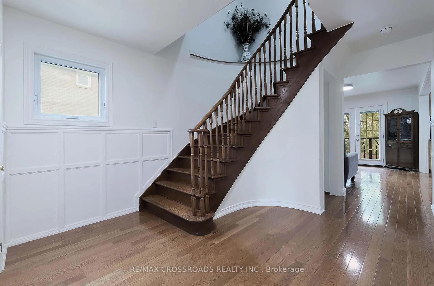 Photo 2 of 42 Bluebell Crescent, Whitby, Lynde Creek — HOMEH