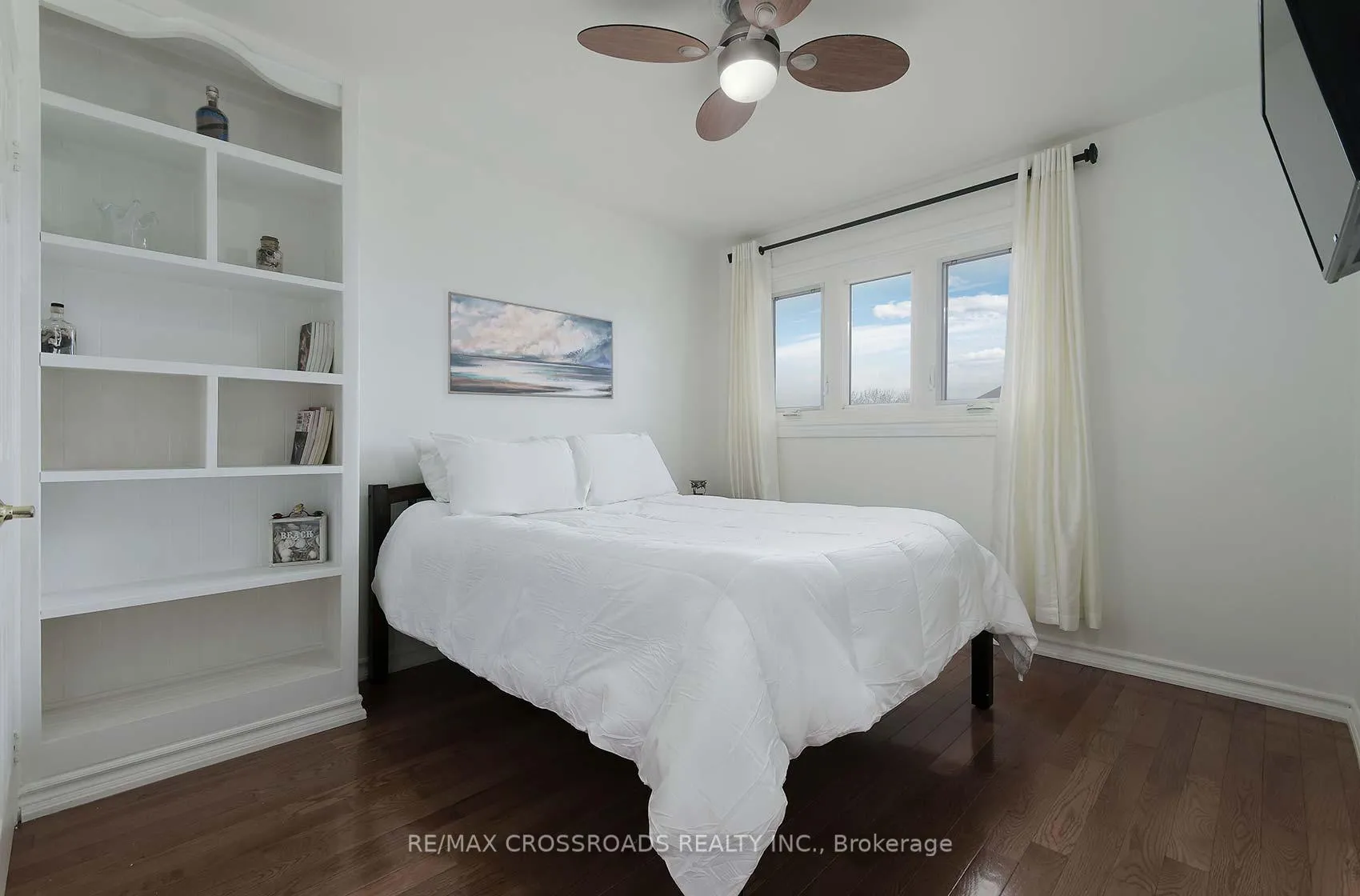 Photo 18 of 42 Bluebell Crescent, Whitby, Lynde Creek — HOMEH
