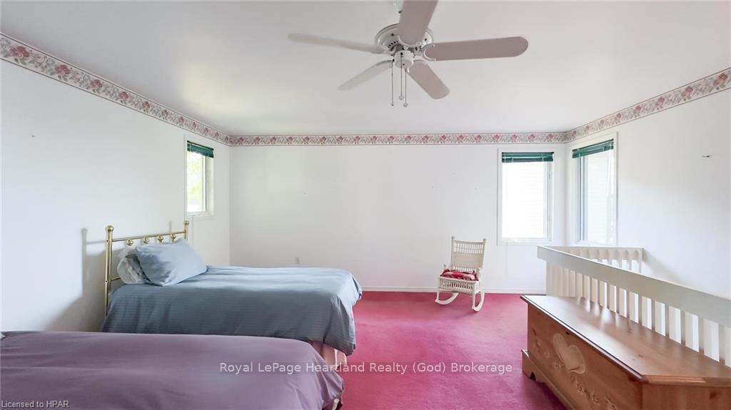 Photo 11 of 27 Bluewater Drive, Goderich, Goderich (Town) — HOMEH