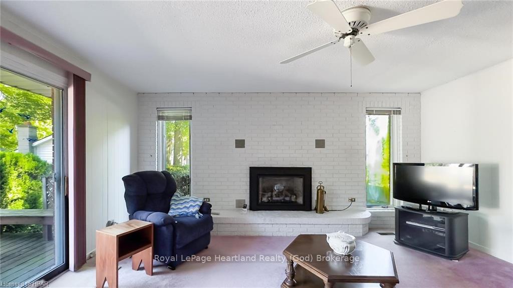 Photo 34 of 27 Bluewater Drive, Goderich, Goderich (Town) — HOMEH