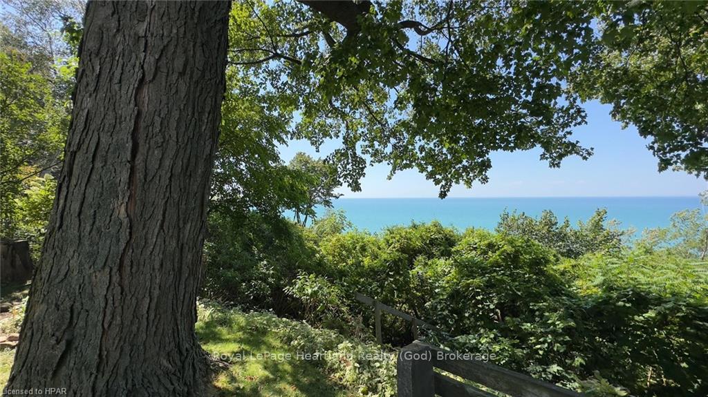 Photo 38 of 27 Bluewater Drive, Goderich, Goderich (Town) — HOMEH