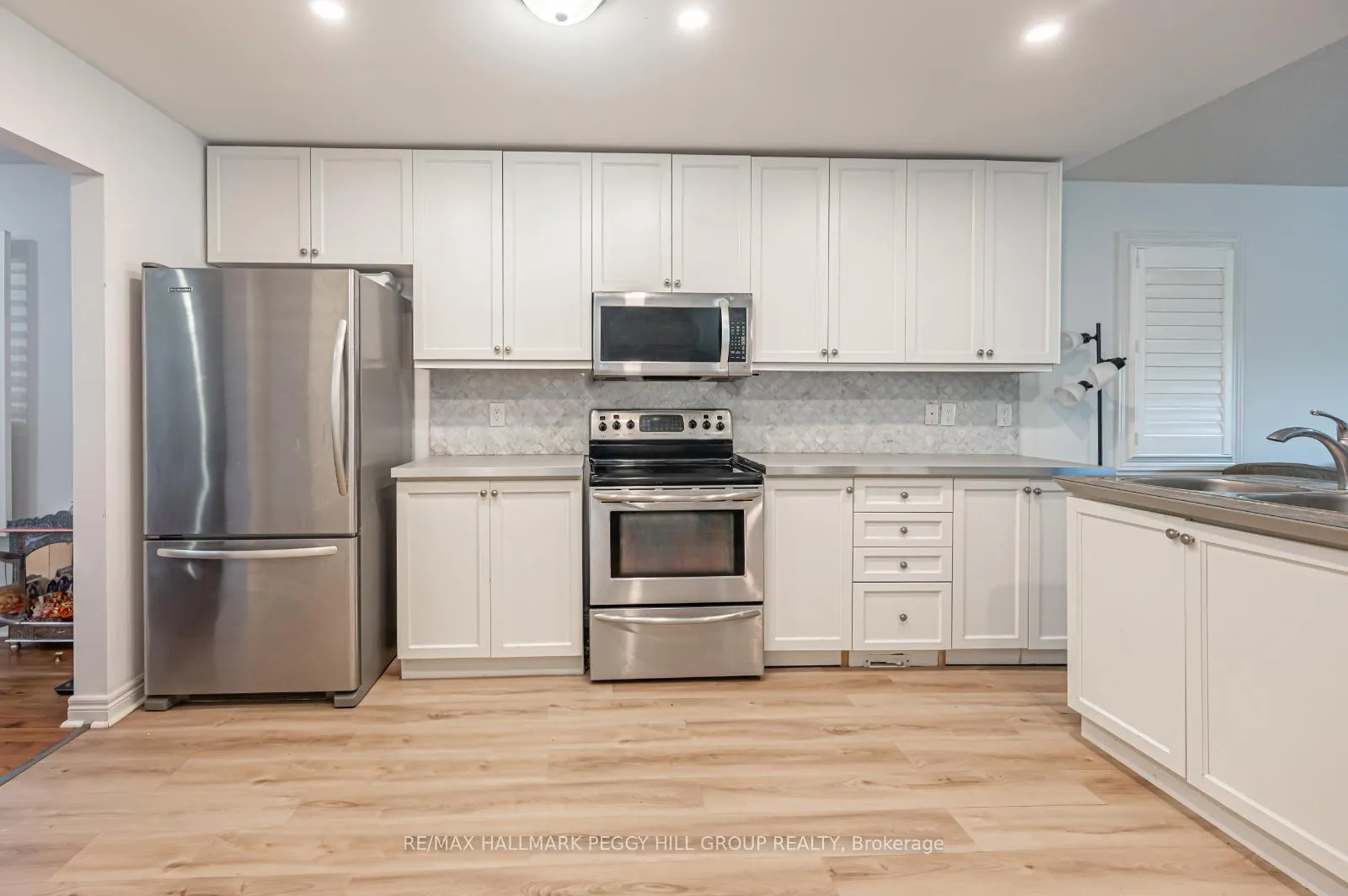 Photo 2 of Unit Upper, 33 Hanmer Street E, Barrie, East Bayfield — HOMEH
