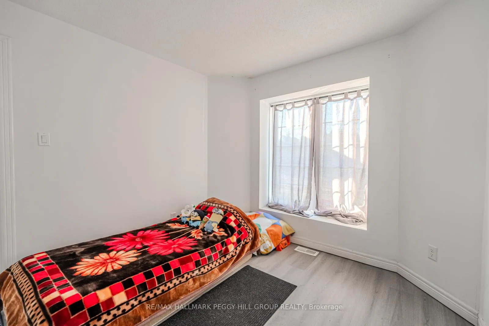 Photo 8 of Unit Upper, 33 Hanmer Street E, Barrie, East Bayfield — HOMEH