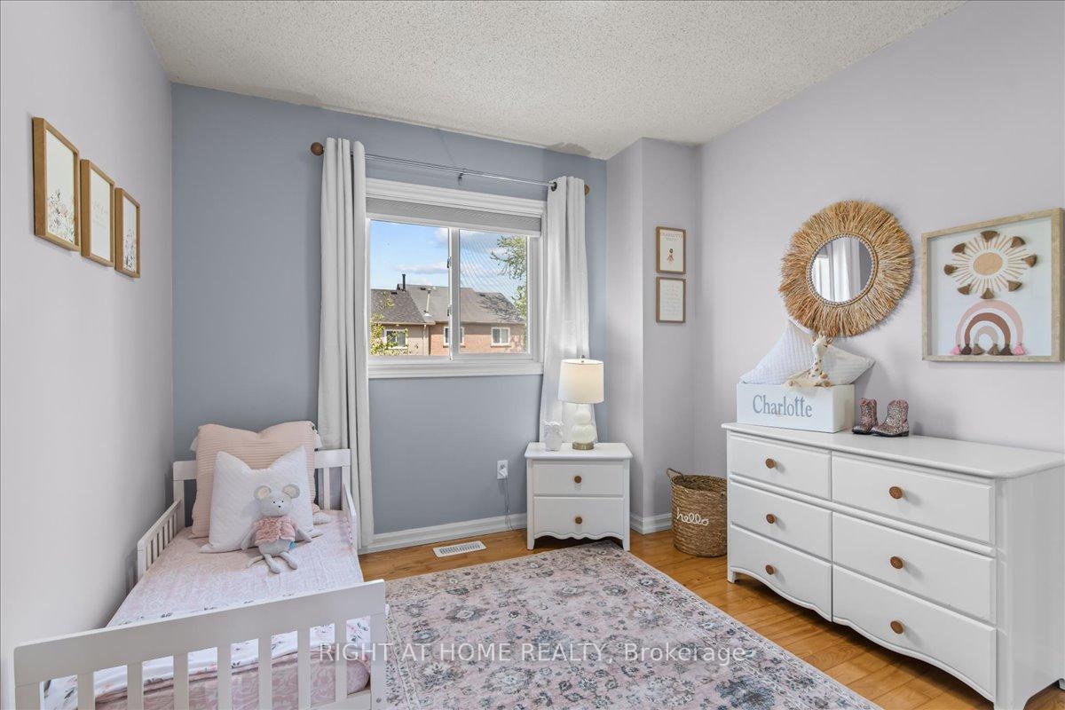Photo 18 of 34 Vail Meadows Crescent, Clarington, Bowmanville — HOMEH