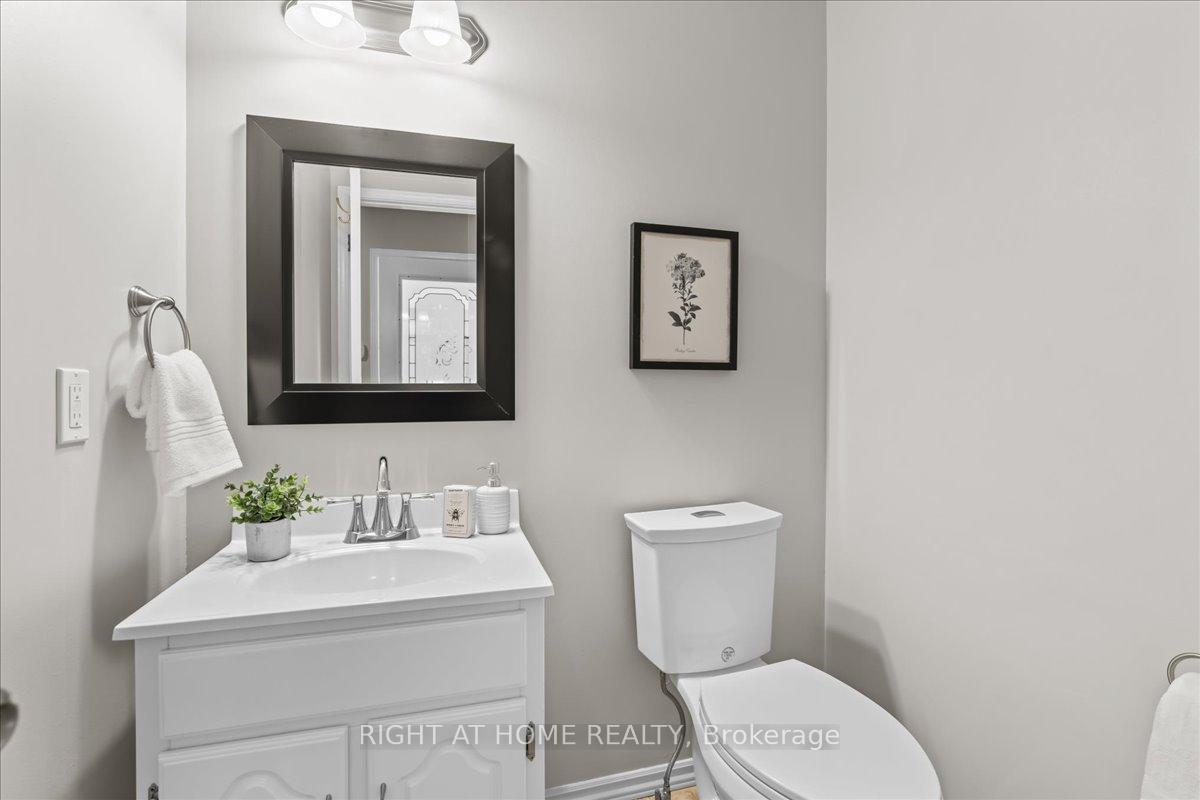 Photo 21 of 34 Vail Meadows Crescent, Clarington, Bowmanville — HOMEH