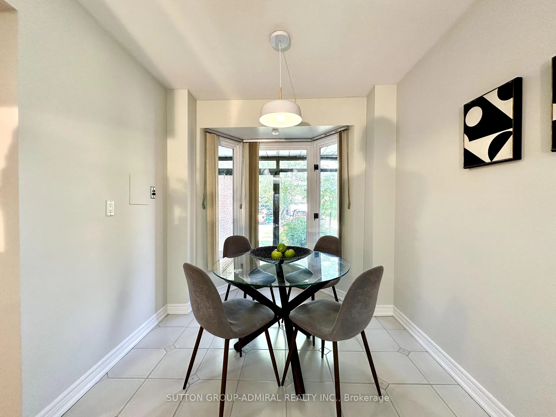 Photo 6 of 273 Spring Gate Boulevard, Vaughan, Crestwood-Springfarm-Yorkhill — HOMEH