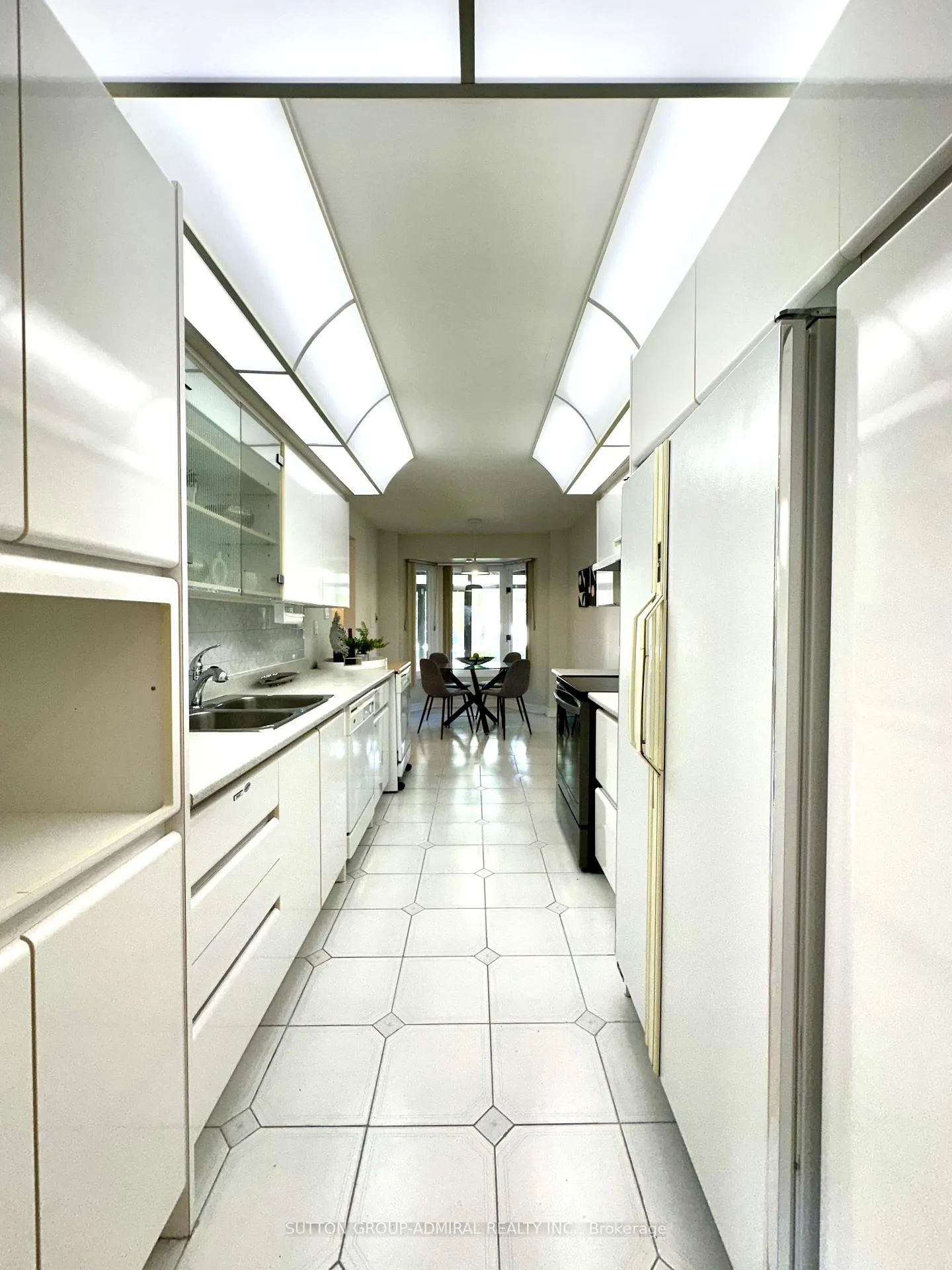 Photo 7 of 273 Spring Gate Boulevard, Vaughan, Crestwood-Springfarm-Yorkhill — HOMEH