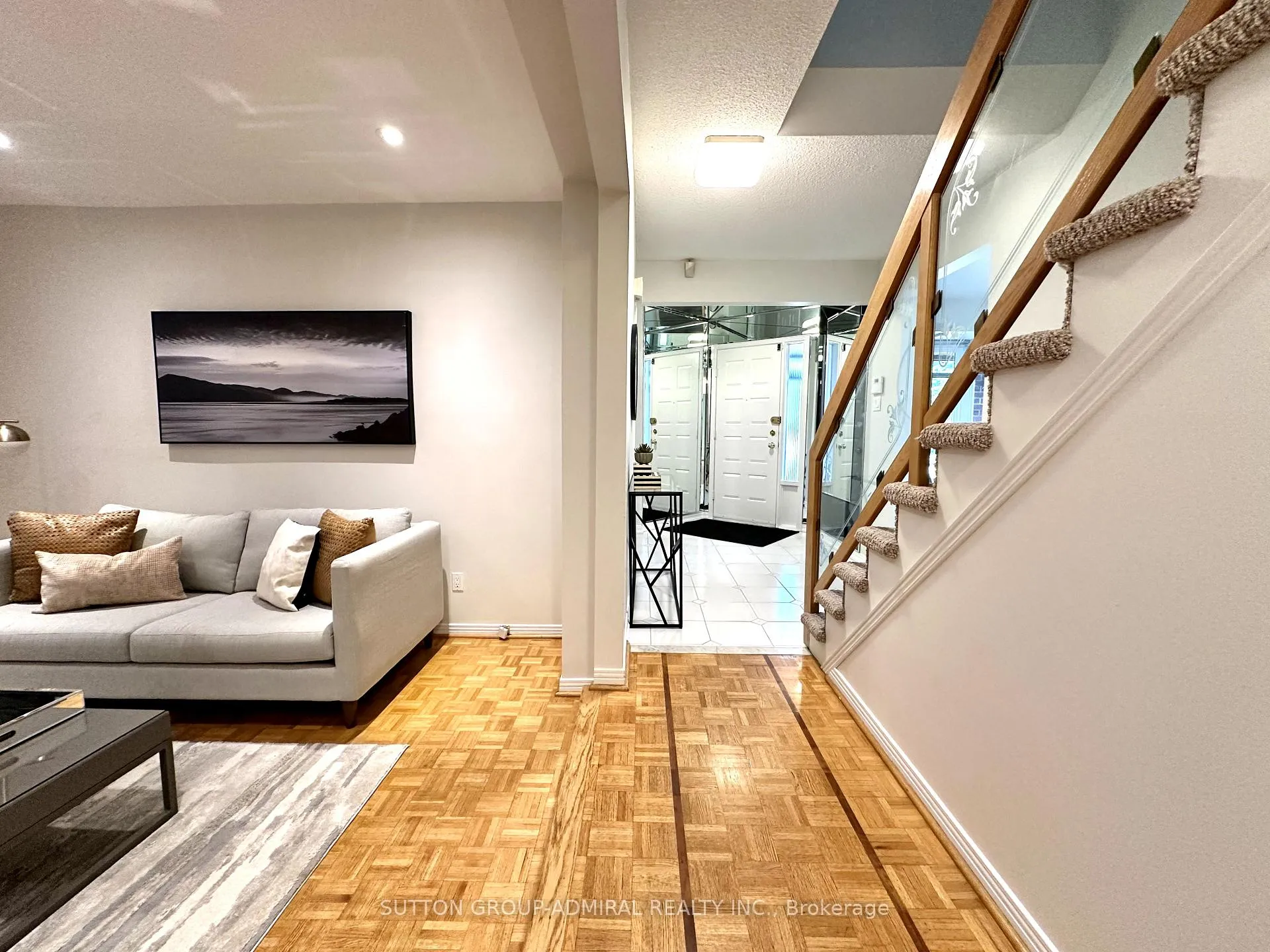 Photo 14 of 273 Spring Gate Boulevard, Vaughan, Crestwood-Springfarm-Yorkhill — HOMEH