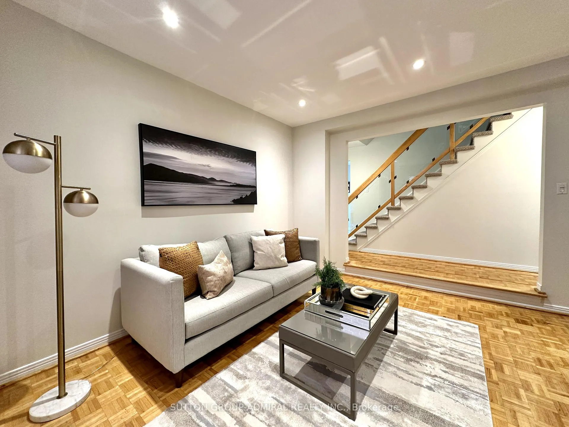 Photo 15 of 273 Spring Gate Boulevard, Vaughan, Crestwood-Springfarm-Yorkhill — HOMEH