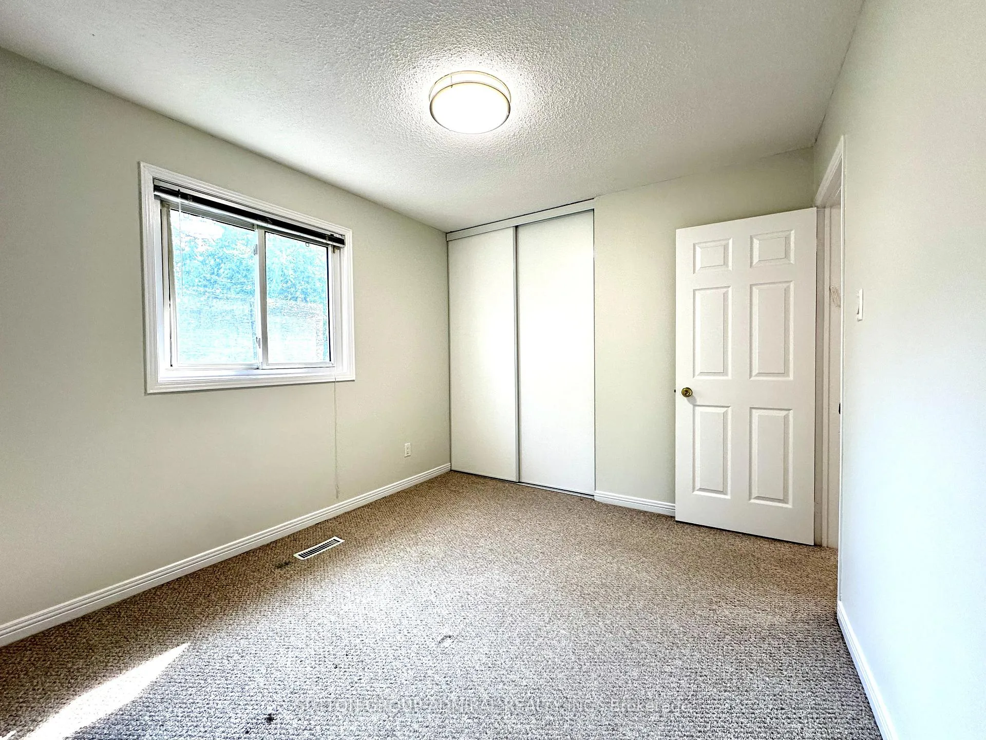 Photo 23 of 273 Spring Gate Boulevard, Vaughan, Crestwood-Springfarm-Yorkhill — HOMEH
