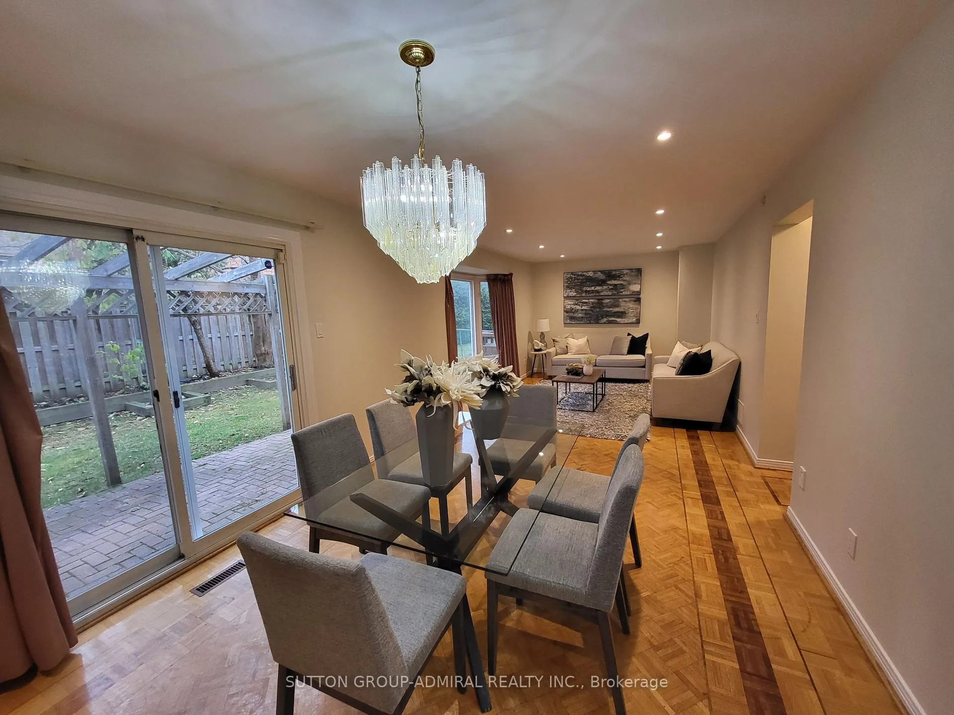 Photo 37 of 273 Spring Gate Boulevard, Vaughan, Crestwood-Springfarm-Yorkhill — HOMEH