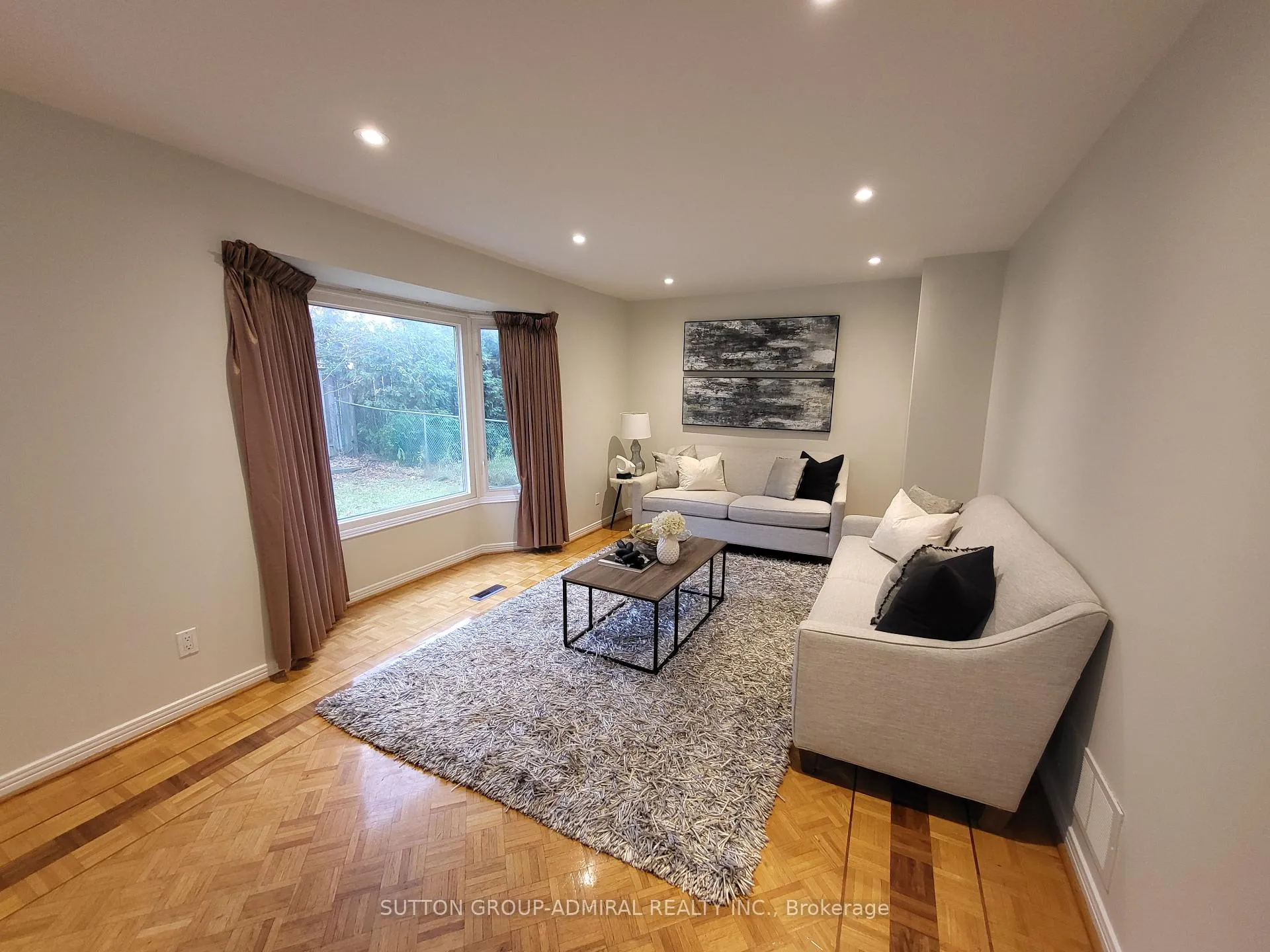 Photo 38 of 273 Spring Gate Boulevard, Vaughan, Crestwood-Springfarm-Yorkhill — HOMEH