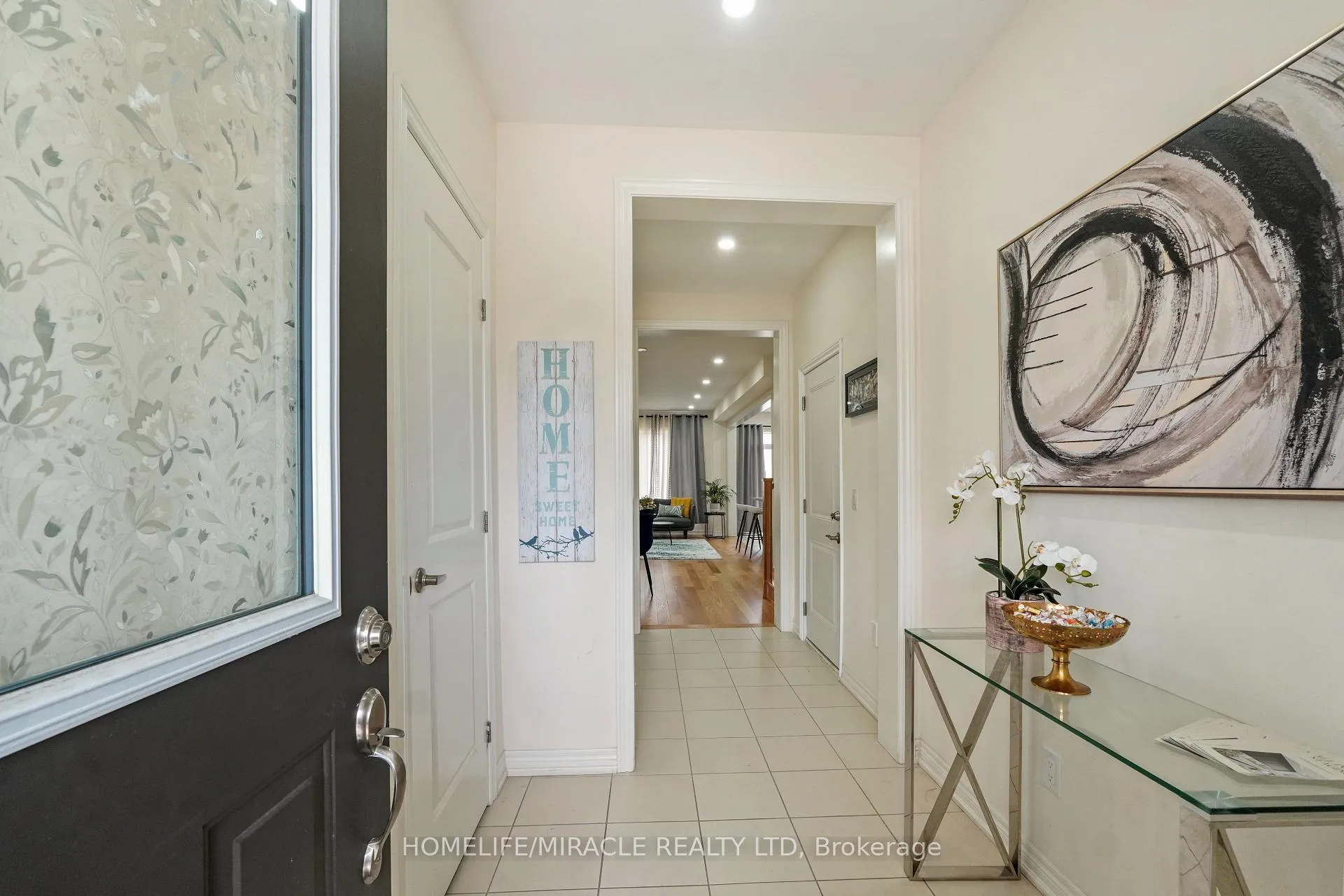 Photo 4 of 1053 Garner Road E, Hamilton, Ancaster — HOMEH