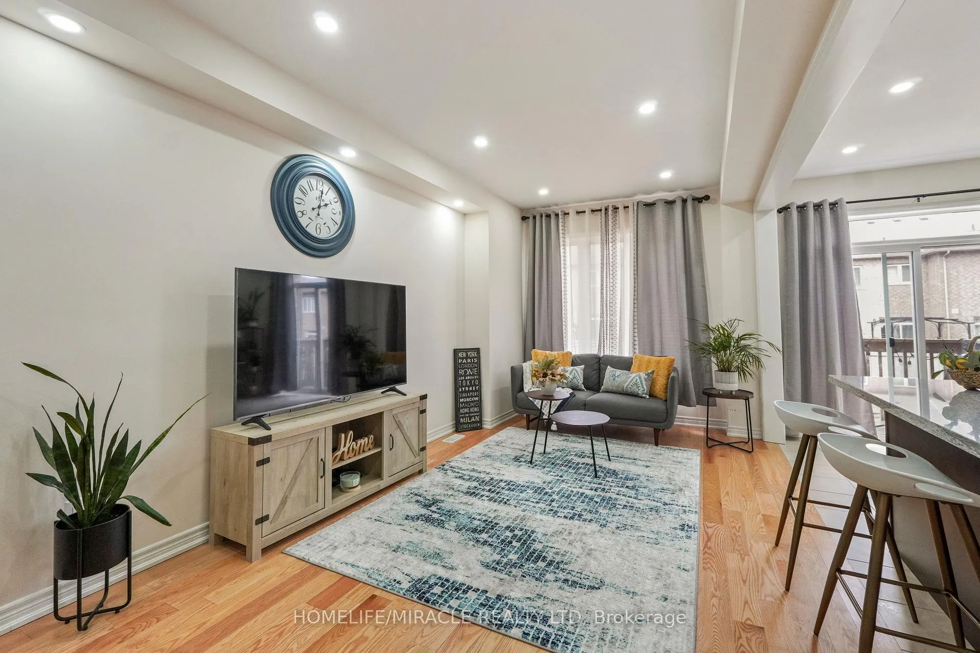 Photo 10 of 1053 Garner Road E, Hamilton, Ancaster — HOMEH