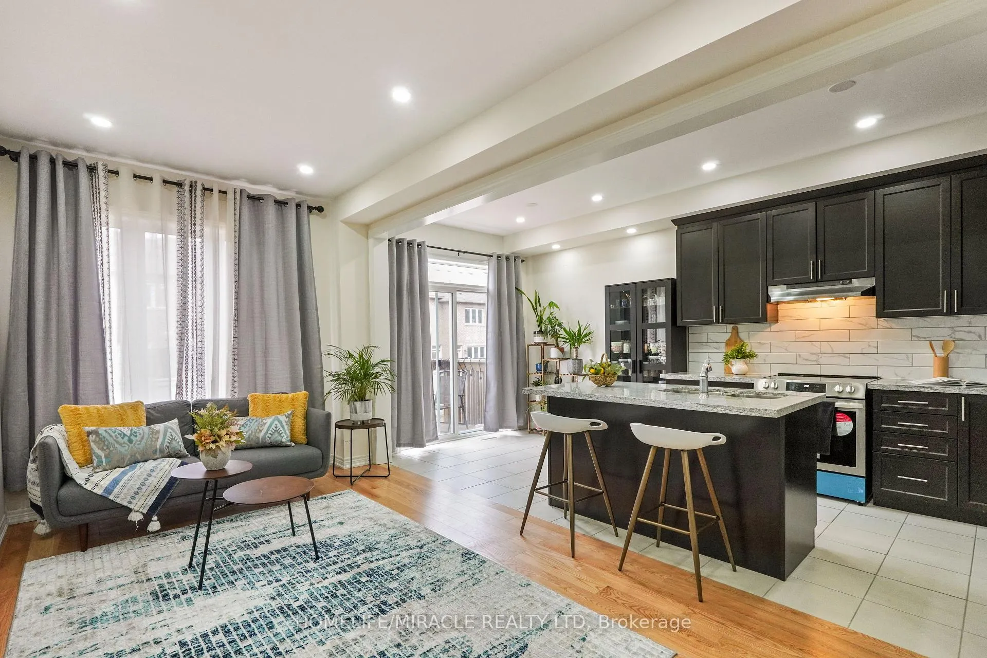 Photo 13 of 1053 Garner Road E, Hamilton, Ancaster — HOMEH