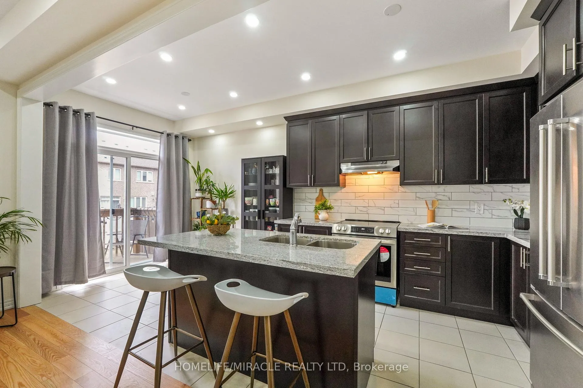 Photo 14 of 1053 Garner Road E, Hamilton, Ancaster — HOMEH