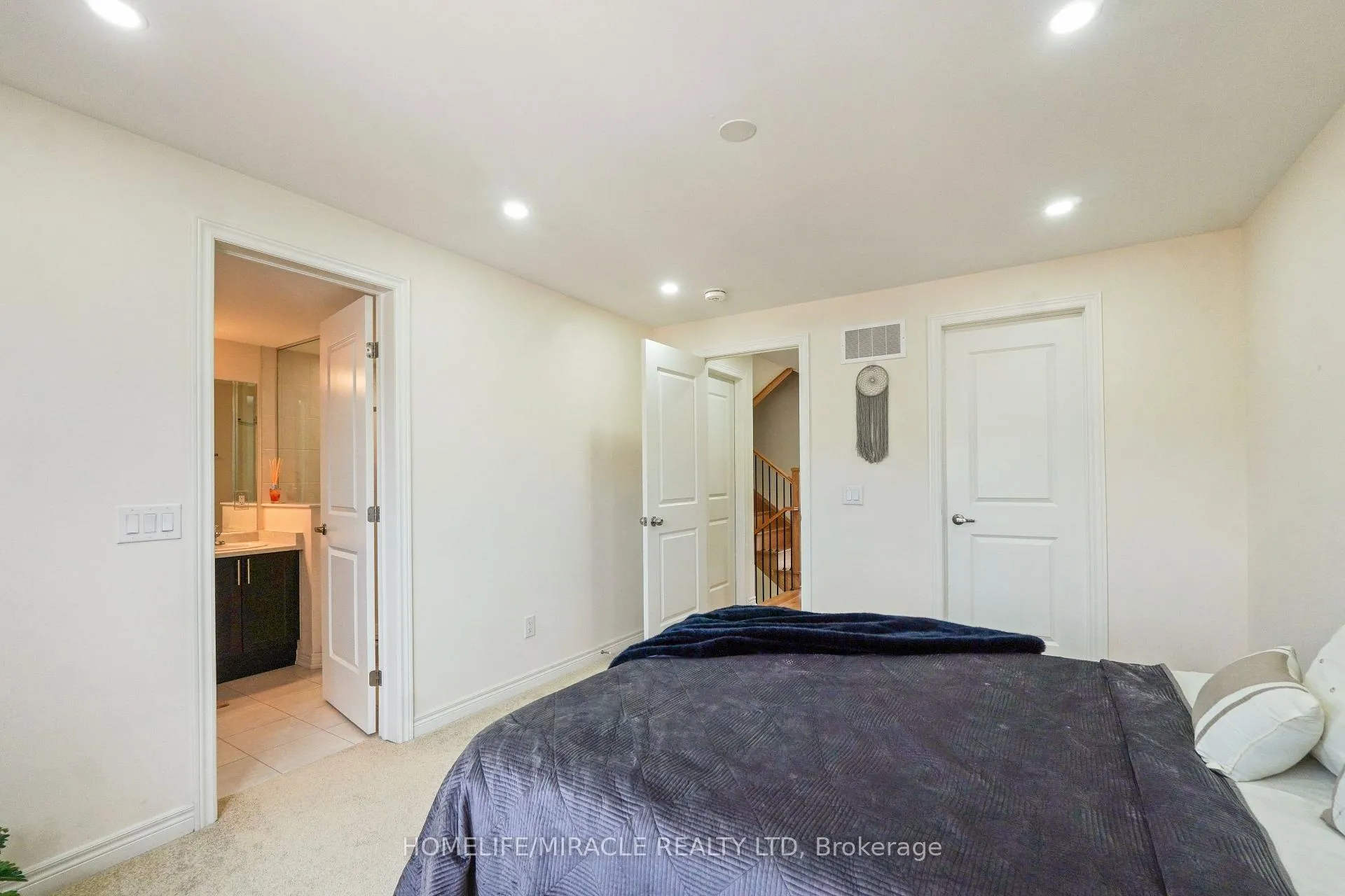 Photo 26 of 1053 Garner Road E, Hamilton, Ancaster — HOMEH