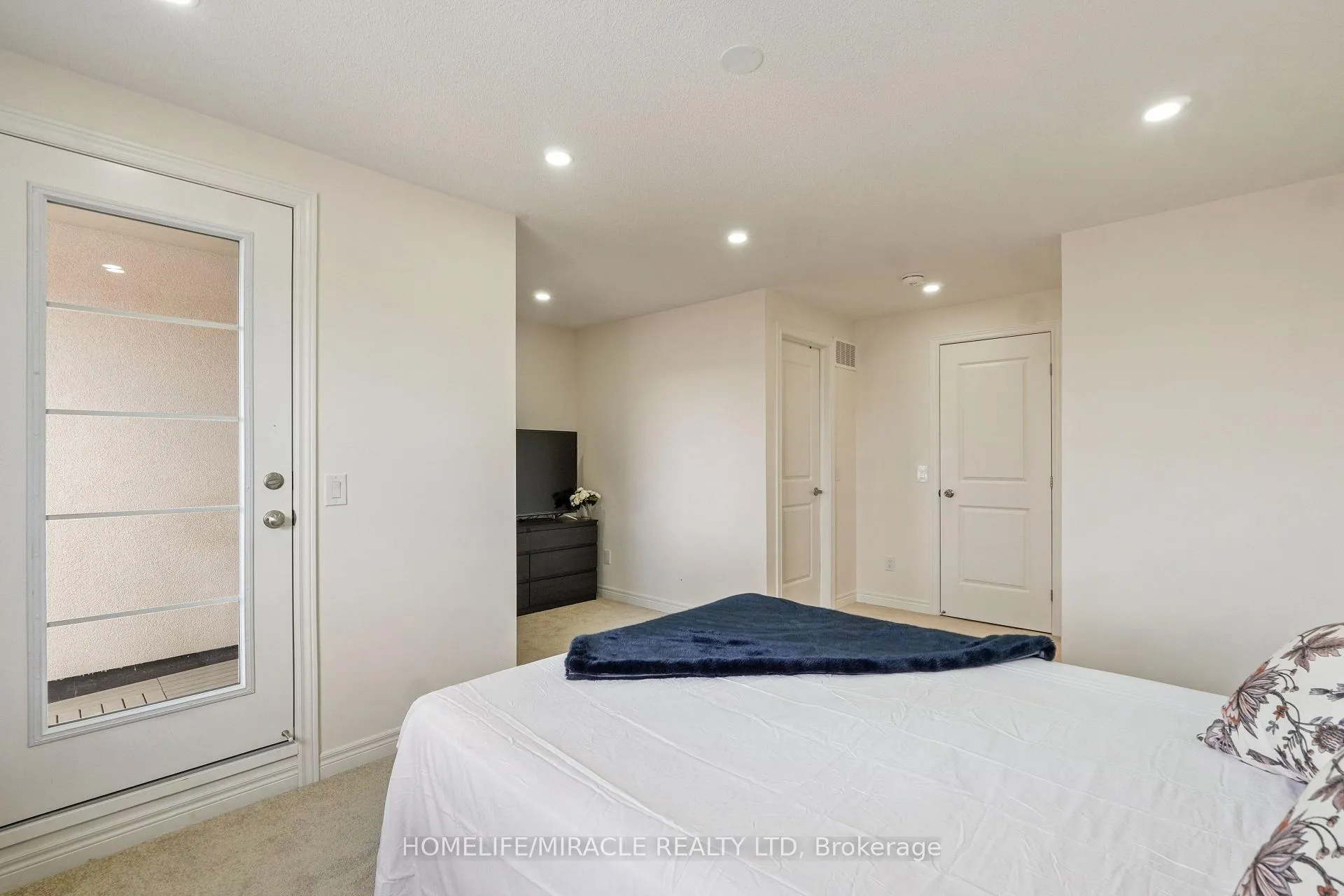 Photo 31 of 1053 Garner Road E, Hamilton, Ancaster — HOMEH