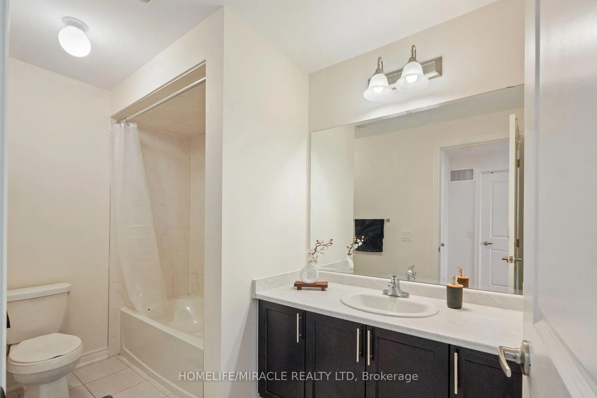 Photo 33 of 1053 Garner Road E, Hamilton, Ancaster — HOMEH