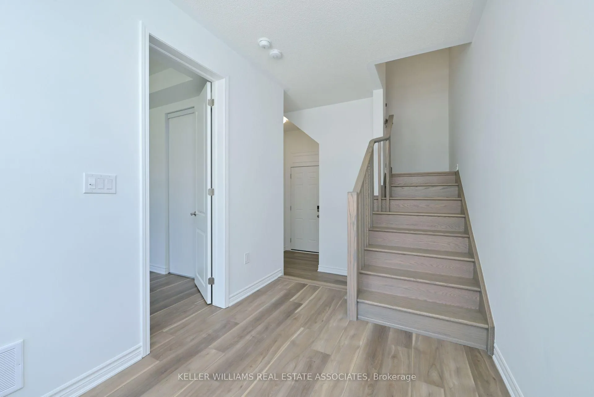 Photo 4 of 43 Cullingtree Place, Caledon, Rural Caledon — HOMEH