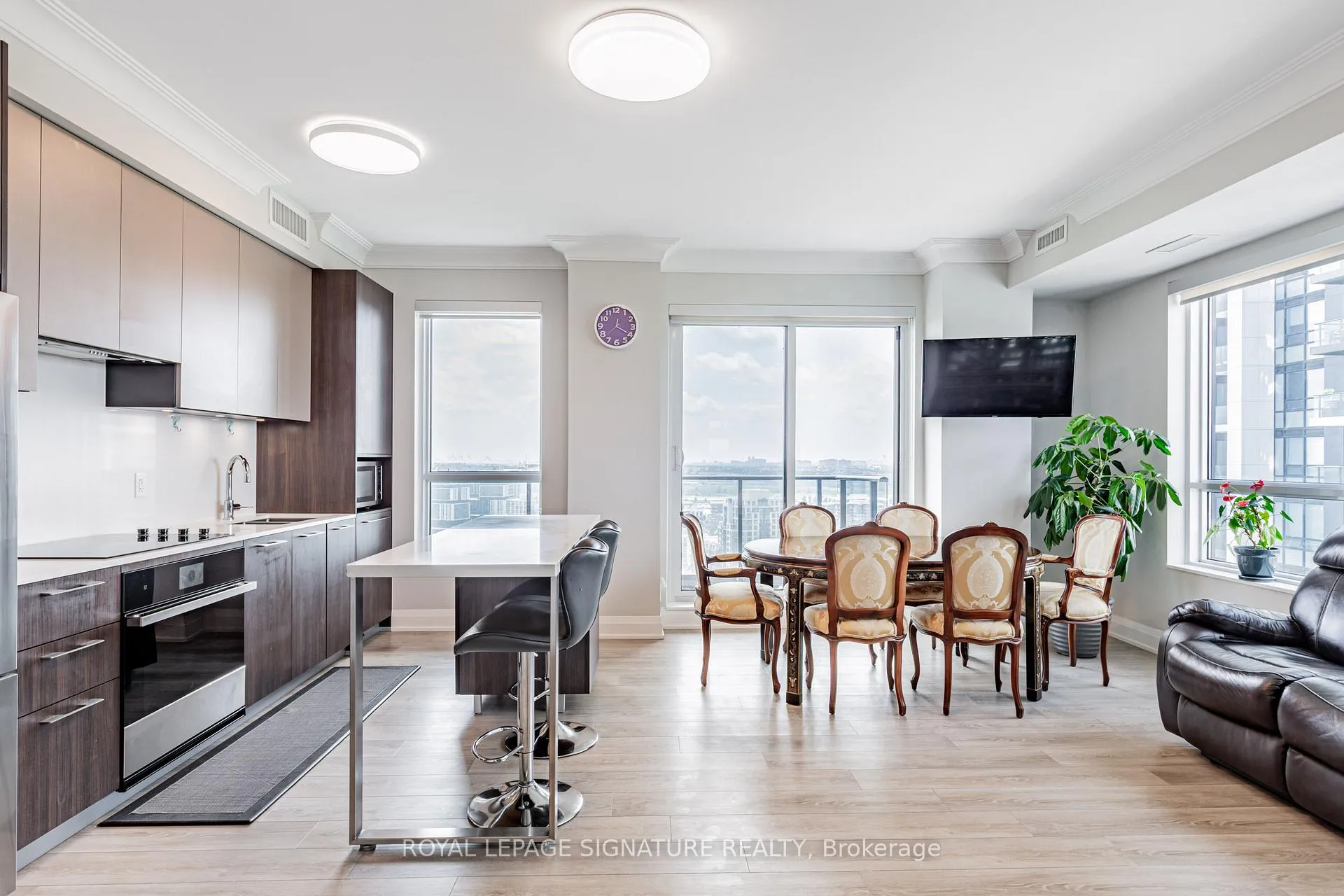 Photo 2 of Unit 2605, 18 Water Walk Drive, Markham, Unionville — HOMEH