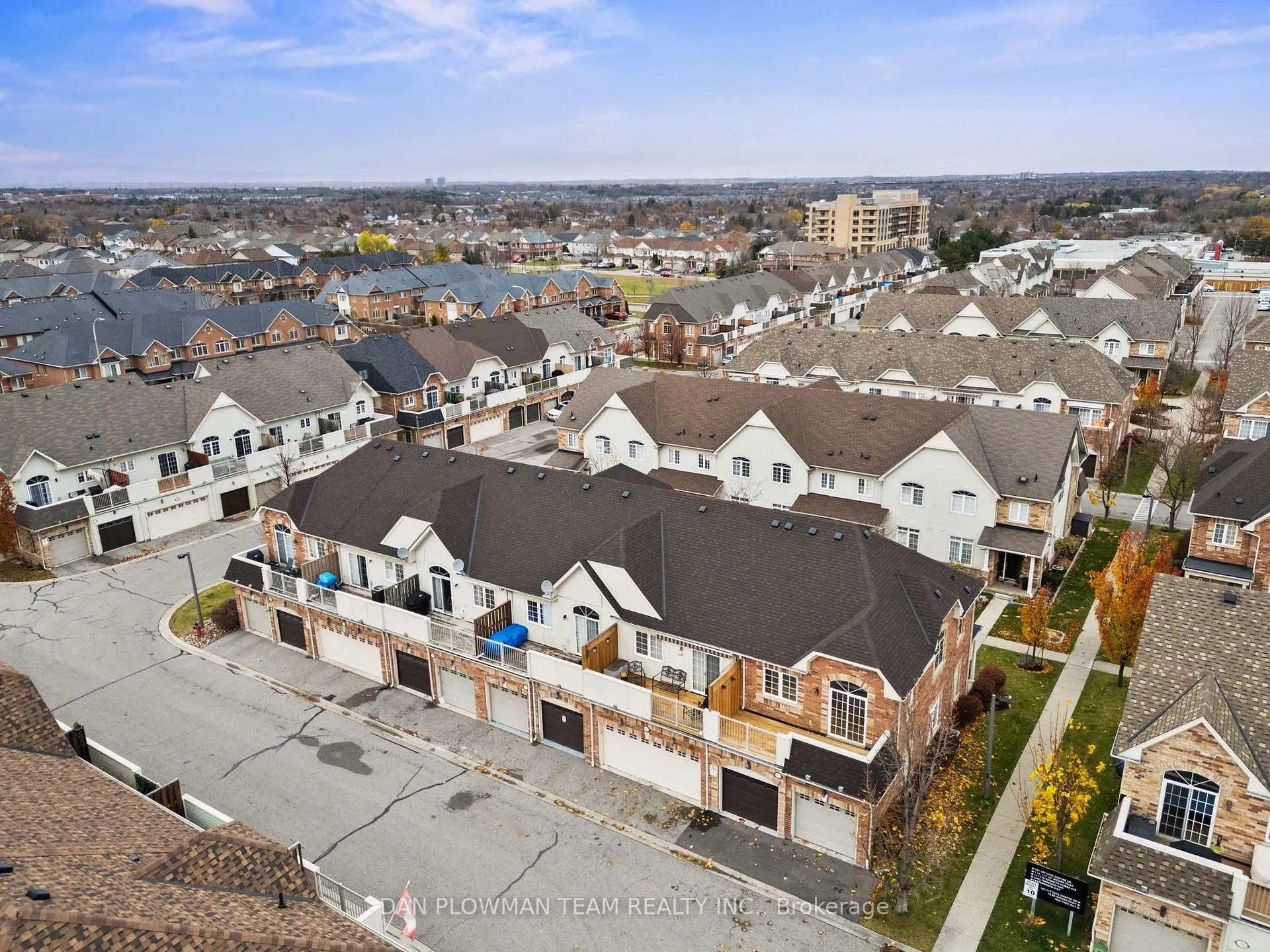 Photo 32 of 9 Wicker Park Way, Whitby, Pringle Creek — HOMEH
