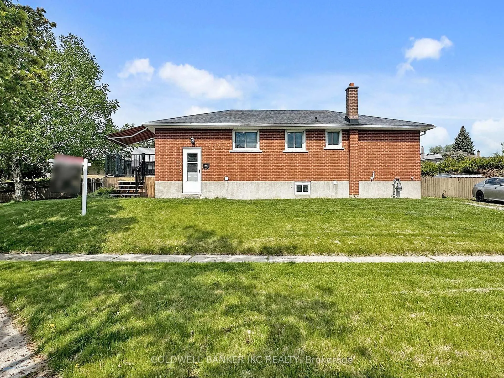 Front of 352 Phillip Murray Avenue