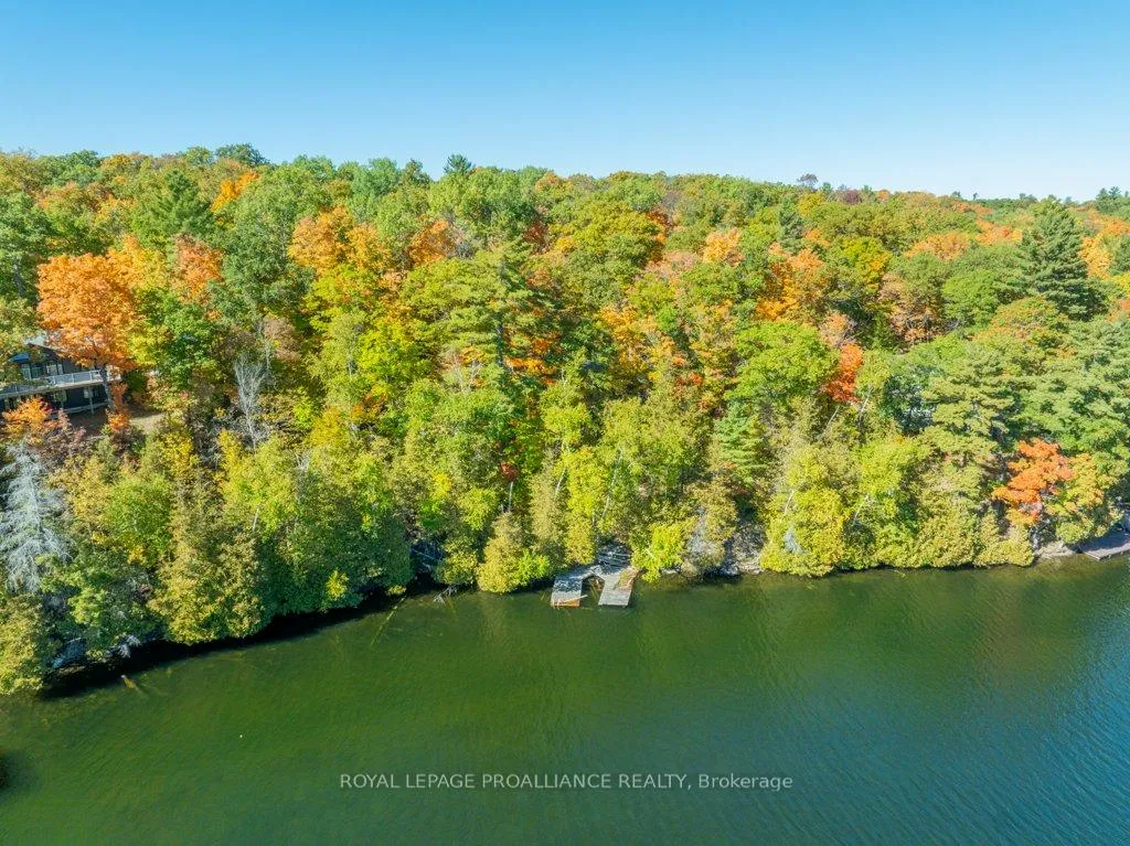 Photo 1 of 1042 East Flieler Lane, Frontenac, Frontenac North — HOMEH