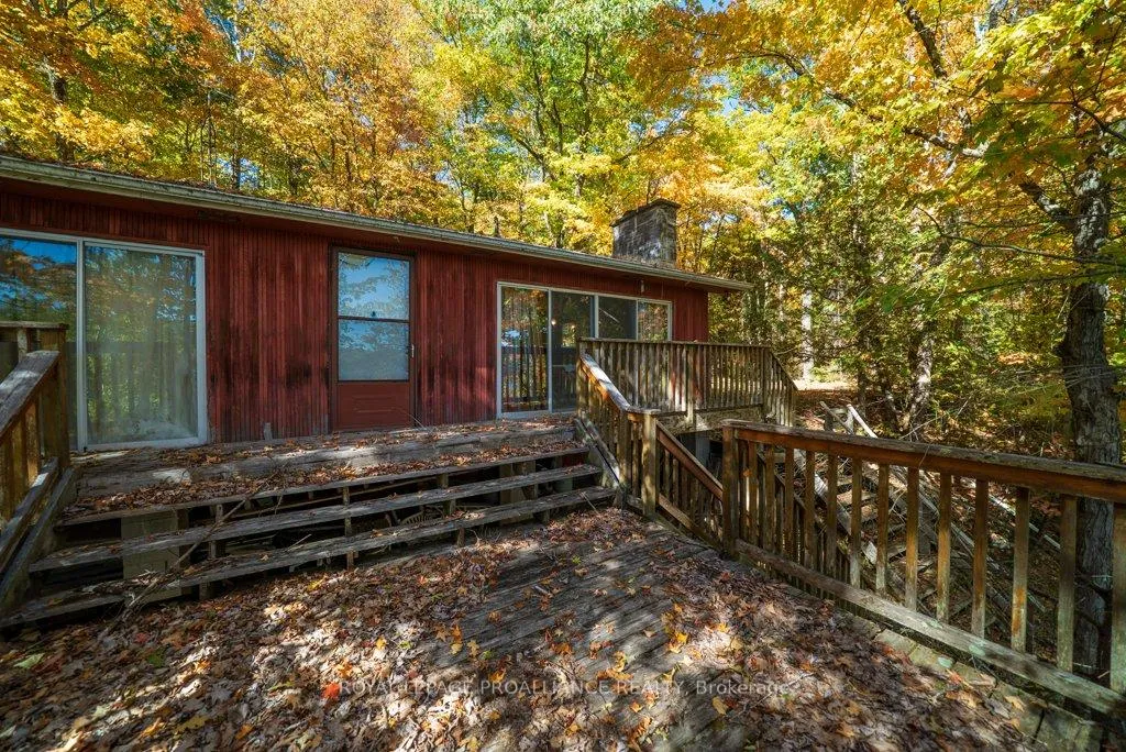 Photo 11 of 1042 East Flieler Lane, Frontenac, Frontenac North — HOMEH