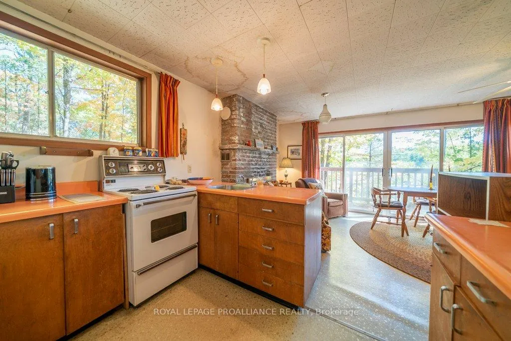 Photo 18 of 1042 East Flieler Lane, Frontenac, Frontenac North — HOMEH