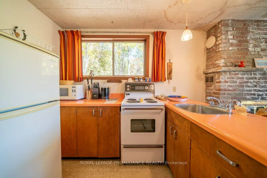 Photo 19 of 1042 East Flieler Lane, Frontenac, Frontenac North — HOMEH