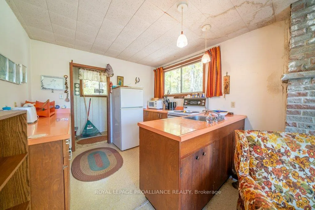 Photo 21 of 1042 East Flieler Lane, Frontenac, Frontenac North — HOMEH
